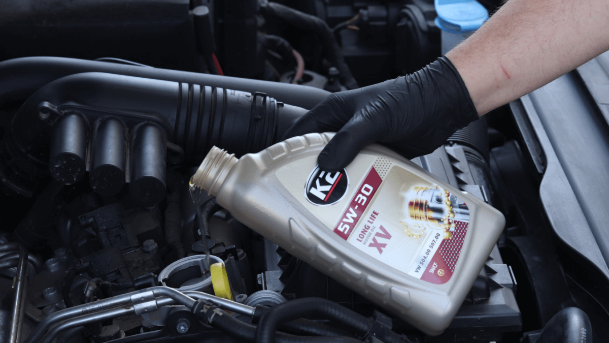Utylizacja oleju silnikowego – gdzie można oddać zużyty olej i co z nim zrobić?
